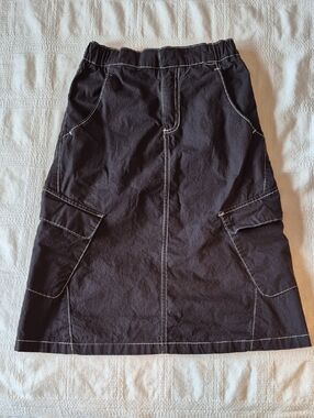 Zara girls size 8 black knee or below length skirt black side pockets VGUC